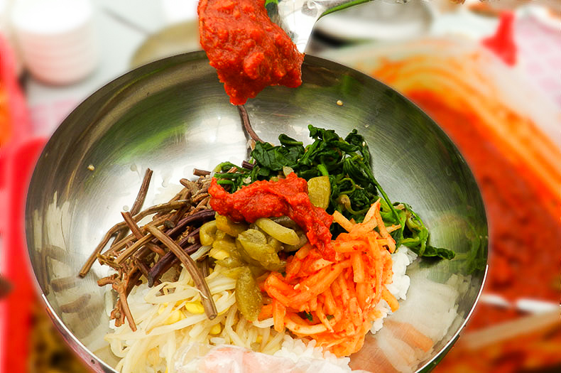 発酵 が支える韓国料理 五味五色 を彩るソウルソース コチュジャン 海外zine