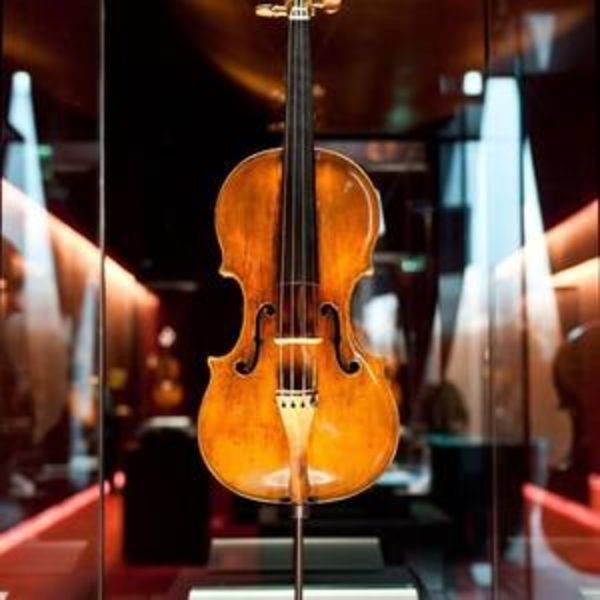 バイオリンの聖地クレモナで バイオリン工房見学！